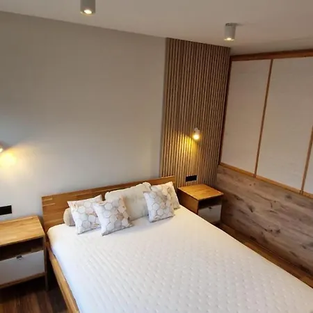 Royal 111 Aparthotel 3*