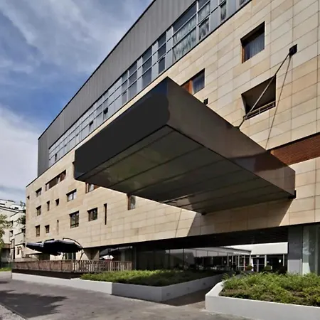 Royal 111 Aparthotel