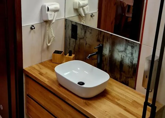 Royal 111 3* 코워브제크